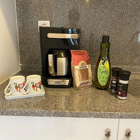 Merkezde Denize 50 Adim A Apartman *